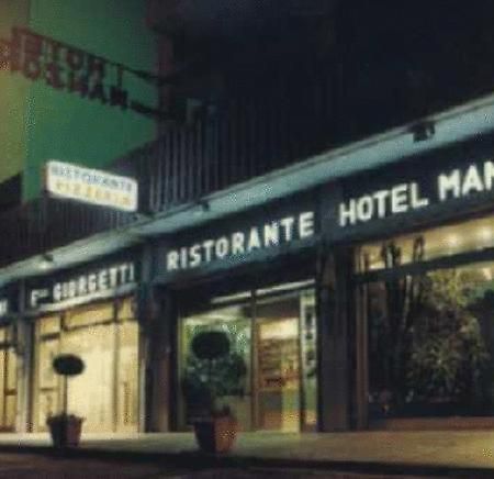 Hotel Manzoni Перуджа Екстериор снимка