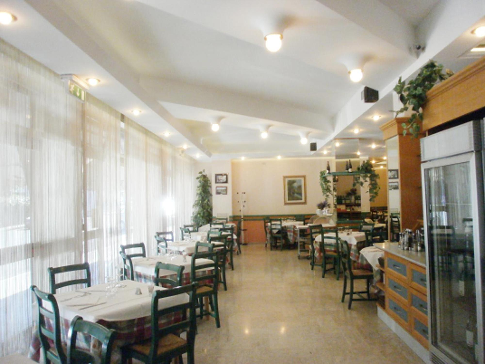 Hotel Manzoni Перуджа Екстериор снимка