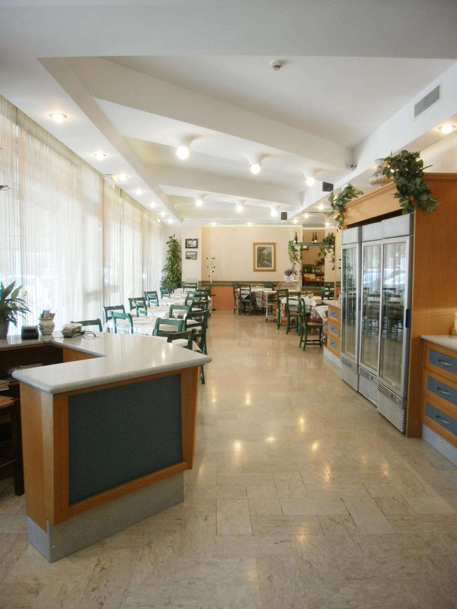 Hotel Manzoni Перуджа Екстериор снимка