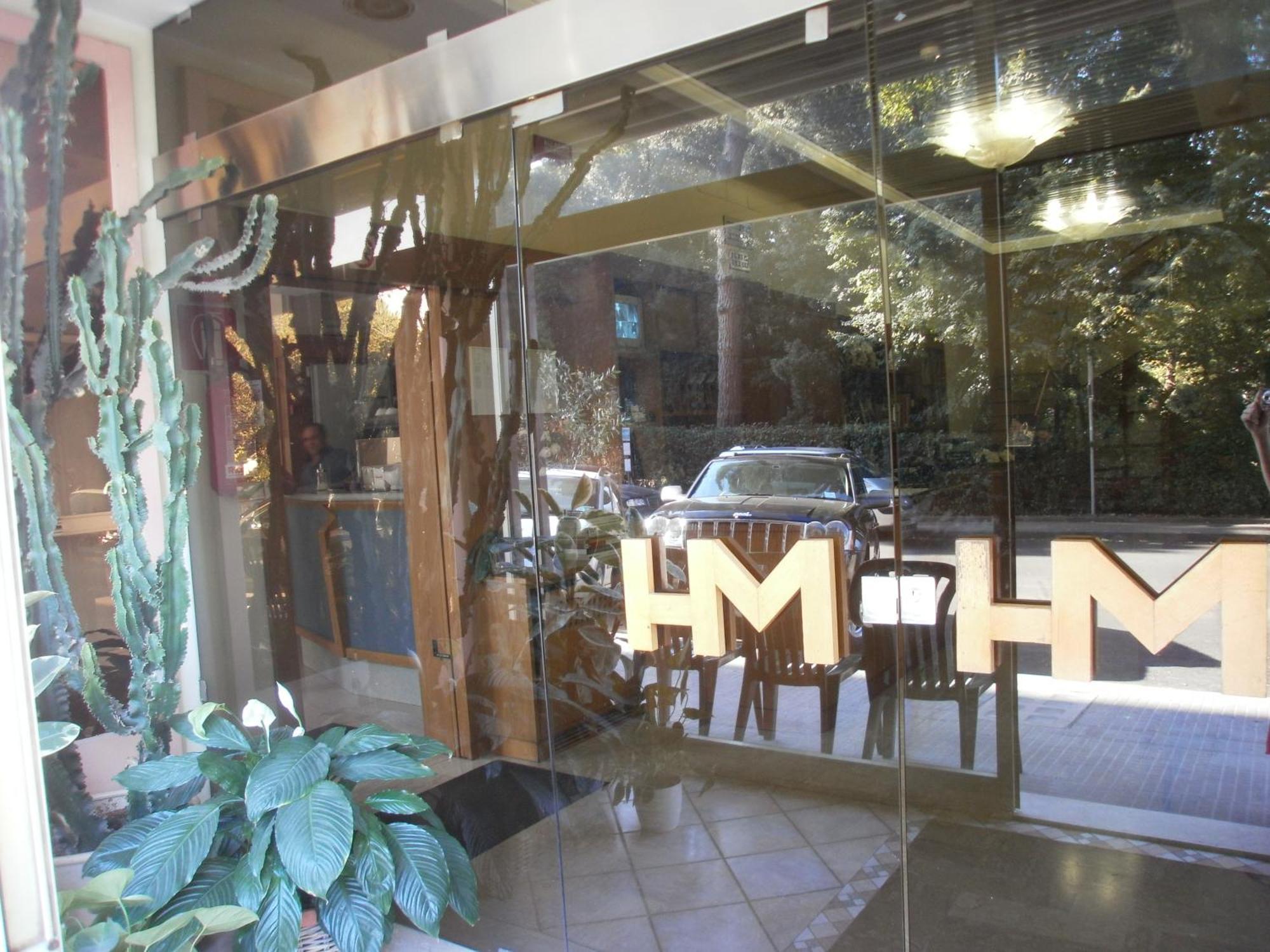 Hotel Manzoni Перуджа Екстериор снимка