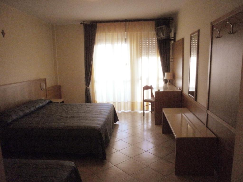 Hotel Manzoni Перуджа Стая снимка